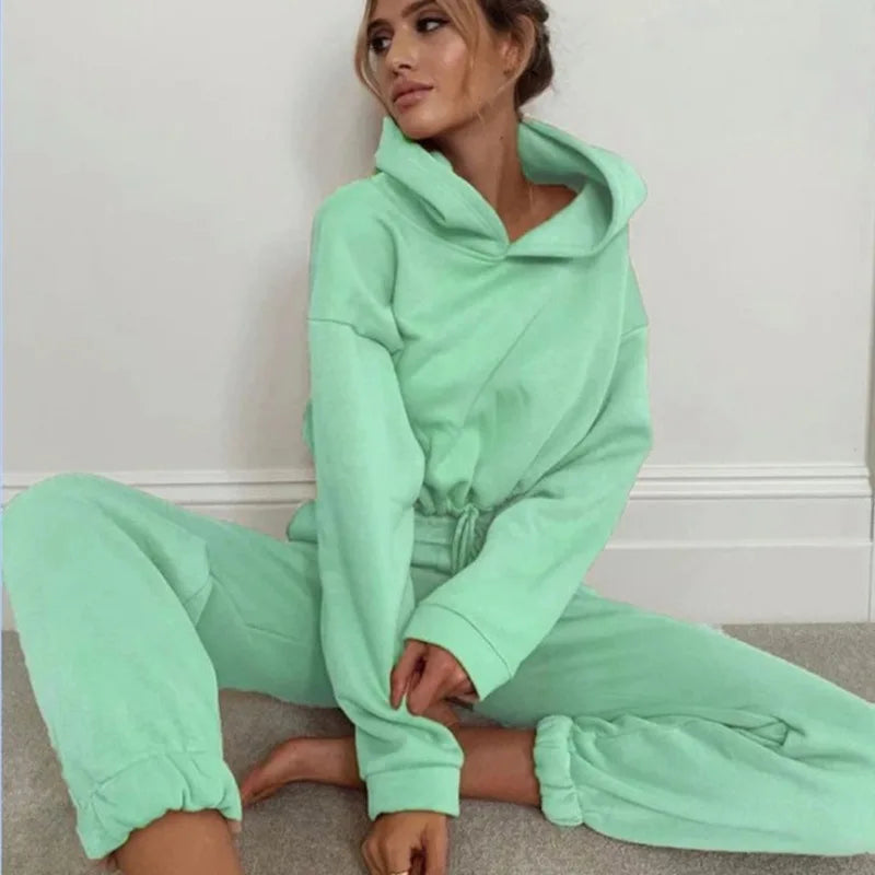 Cozy Up This Winter! ❄️✨ Check Out Our Oversized Hoodie & Sweatpants Set - Perfect for Casual Days! #WinterFashion #Loungewear